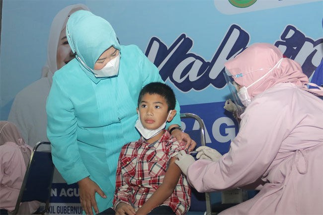 Wakil Gubernur Kepri Sampaikan Hal Ini Saat Tinjau Vaksinasi untuk Anak